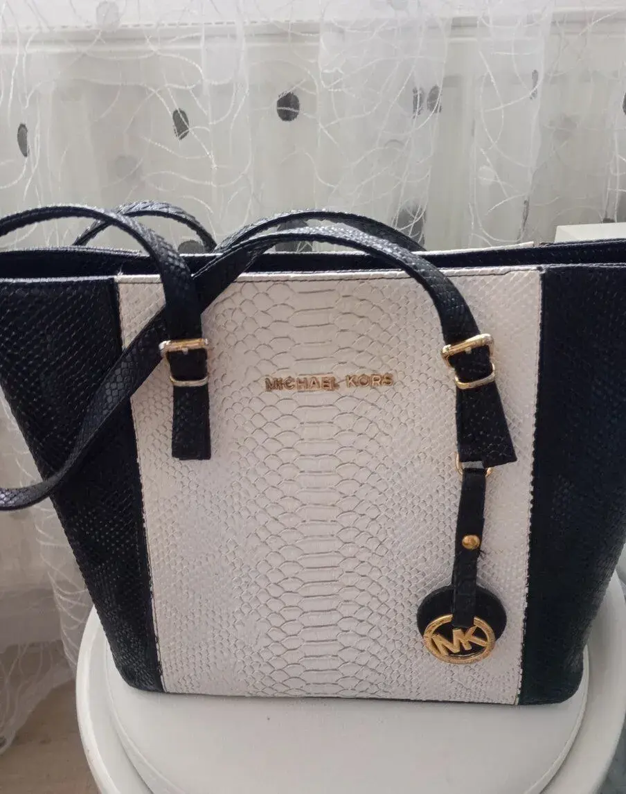 Elegantná kabelka