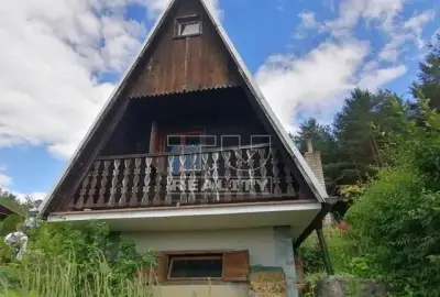NA PREDAJ ZÁHRADNÁ CHATA 18 M2 V ILIAVKE S POZEMKOM 288 M2.