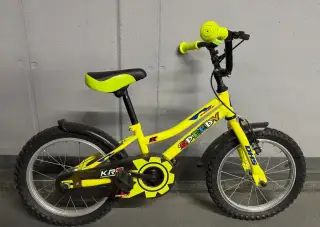Detský bicykel DHS Speedy 16" + pomocné kolieska a prilba