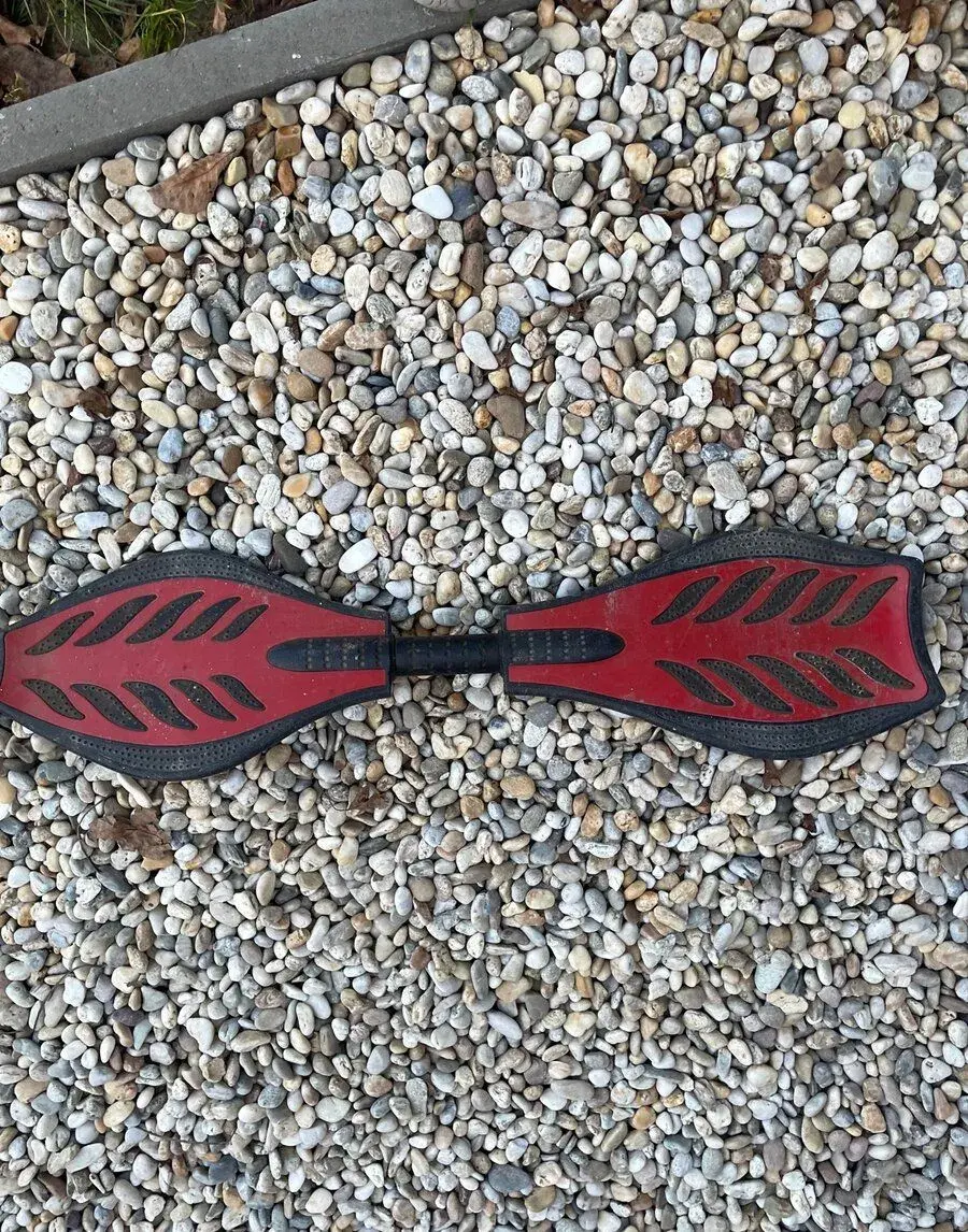 Skate board