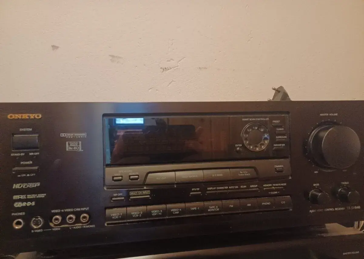 Receiver Onkyo TX – DV 646