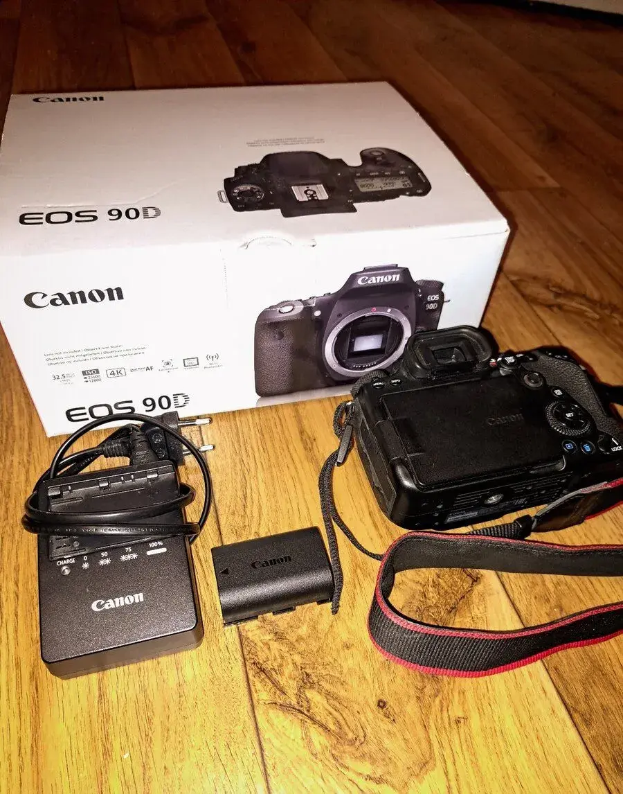Canon EOS 90D telo + príslušenstvo