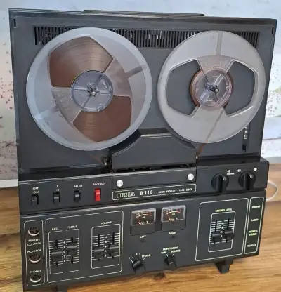 Funkcny magnetofon Tesla B115