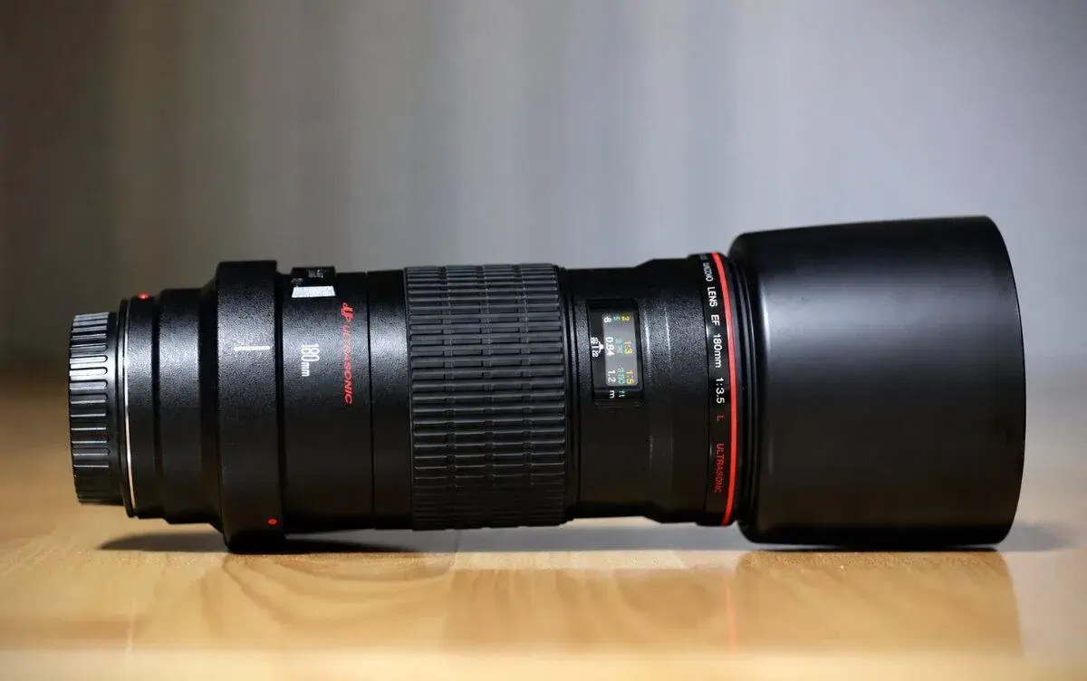Canon EF 180mm f/3.5L Macro USM