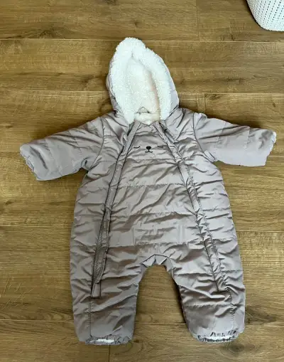 Vatovaný overal pre bábätko
