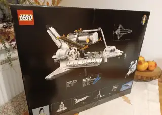Lego 10283 nasa space shuttle discovery