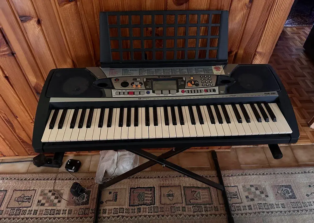 Klávesy - Varhany YAMAHA PSR-280