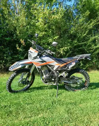 Cross motorku dvojmiestnu Asix XB82 A1 250 ccm
