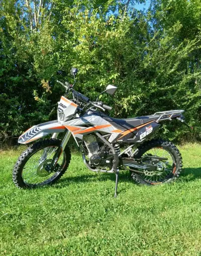 Cross motorku dvojmiestnu Asix XB82 A1 250 ccm