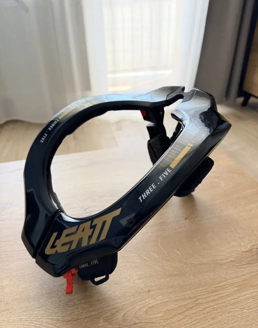 Leatt Neck Brace 3.5 chránič krku
