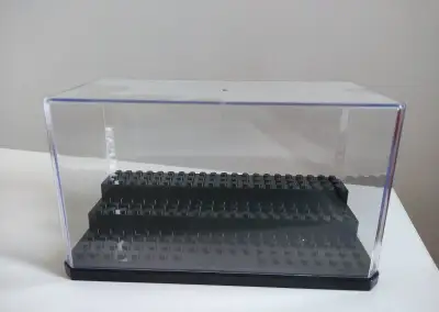 Box na LEGO figurky.