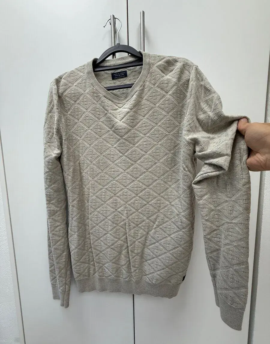 znackový sveter Jack & Jones size M