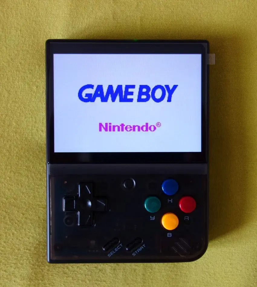 Nový handheld Miyoo Mini Plus - konzola s hrami