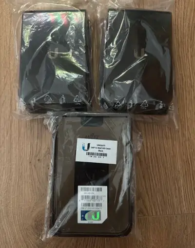 UBQT In-Wall HD cover black