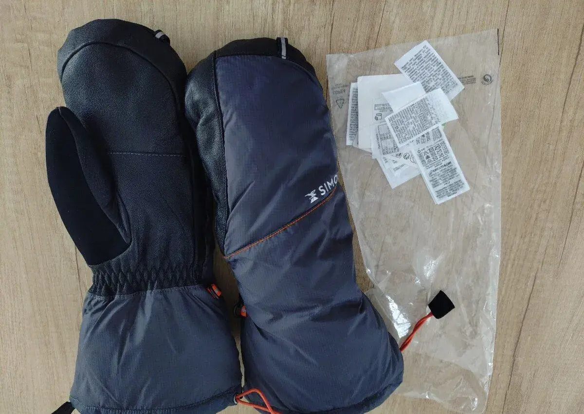 Nové horolezecké páperové palčiaky Makalu 2