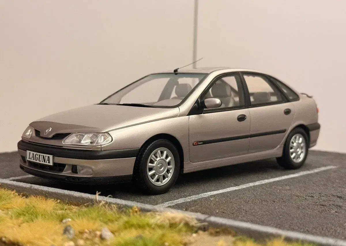 1:18 Reanult LAGUNA 3.0 V6 Baccara - OttOmobile