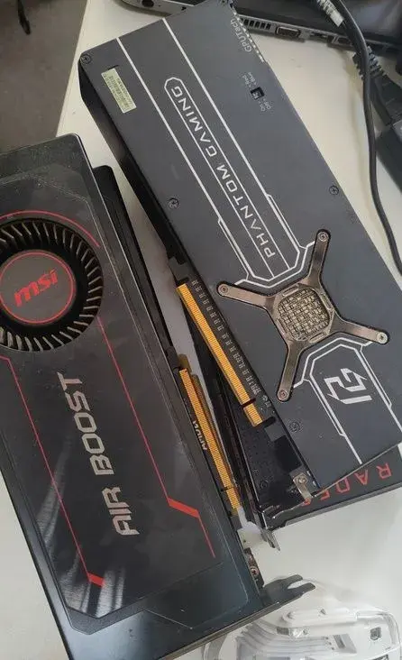 [náhradné diely/ oprava] MSI AMD Vega 56 a Vega 64