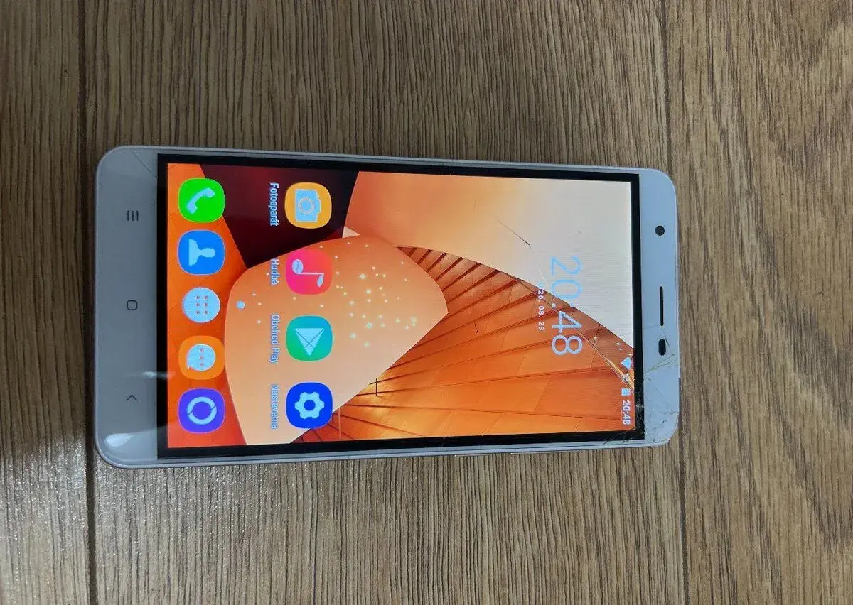 Oukitel – ružovozlatý (Rose Gold)
