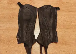 Jazdecké doplnky na koňa