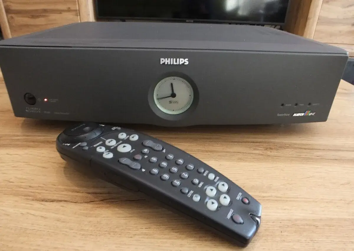 Philips VR969 S-VHS Videorec. + dialkové Znova v ponuke