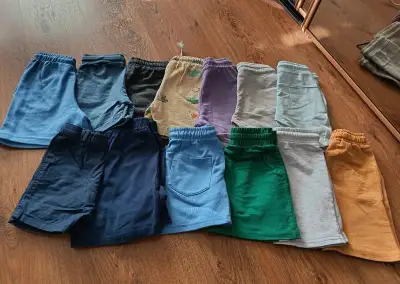 Kraťasy pre chlapca veľkosť 98,104