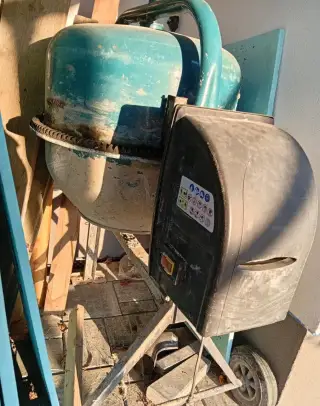 Miešačka 200l 240V