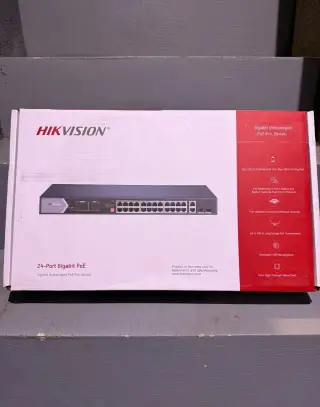 28 port Hikvision DS-3E0528HP-E - PoE switch