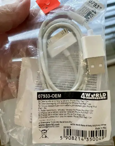 nový USB Lightning kábel pre iPhone / iPad (1m)