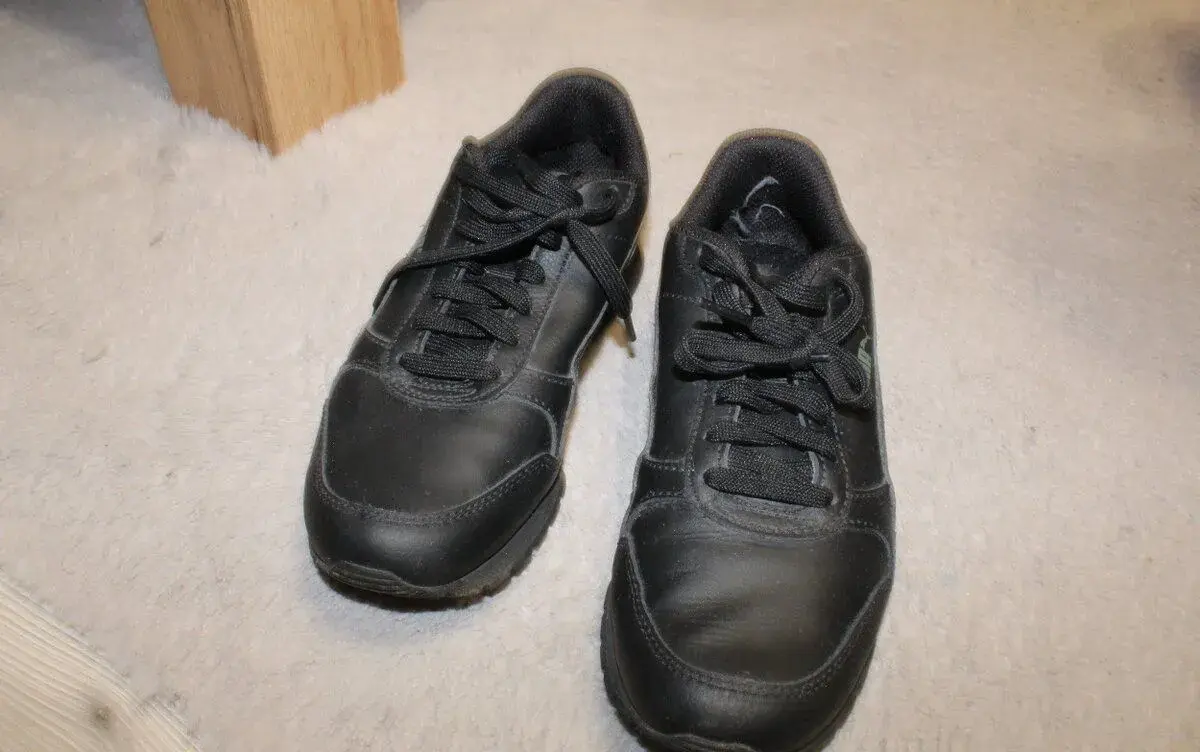 Puma tenisky v.36
