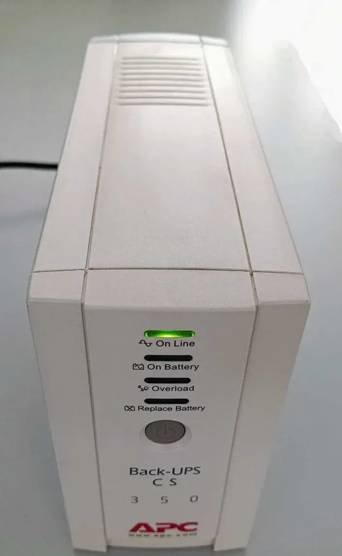 ✔️ UPS 350VA zalozny zdroj APC