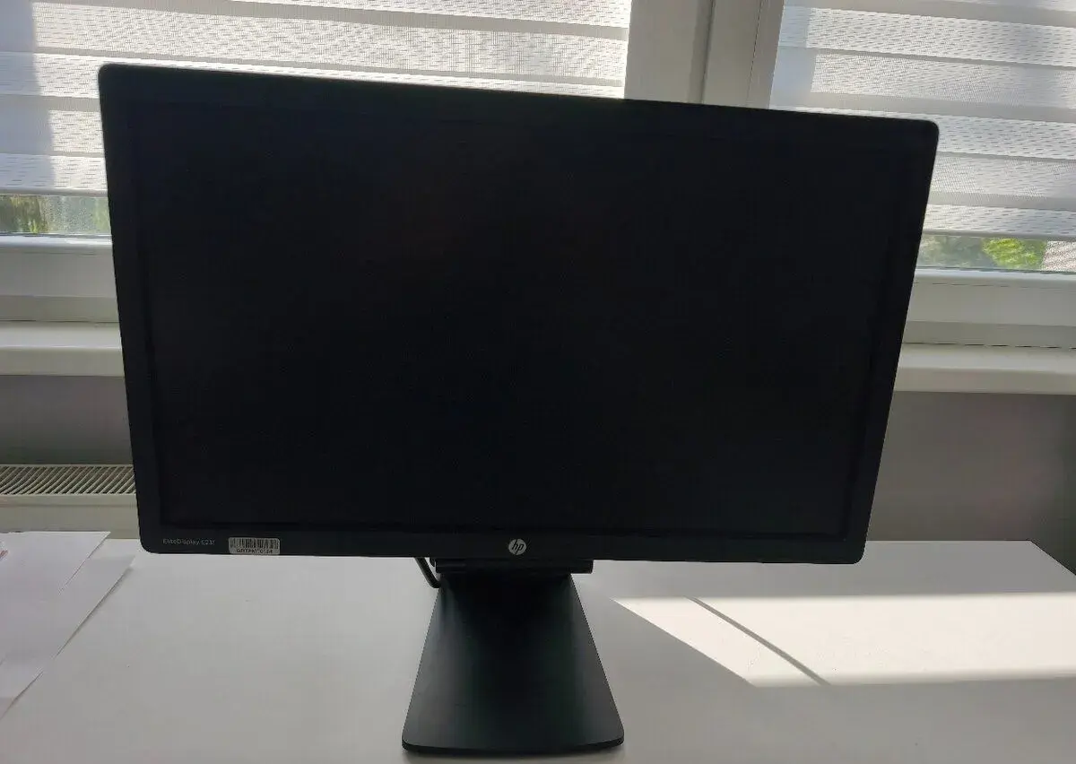 23" HP EliteDisplay E231 LED monitor