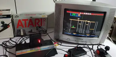 Multikartridž Atari 2600 a 7800 so 660 + 94 hrami. 2-IN-1