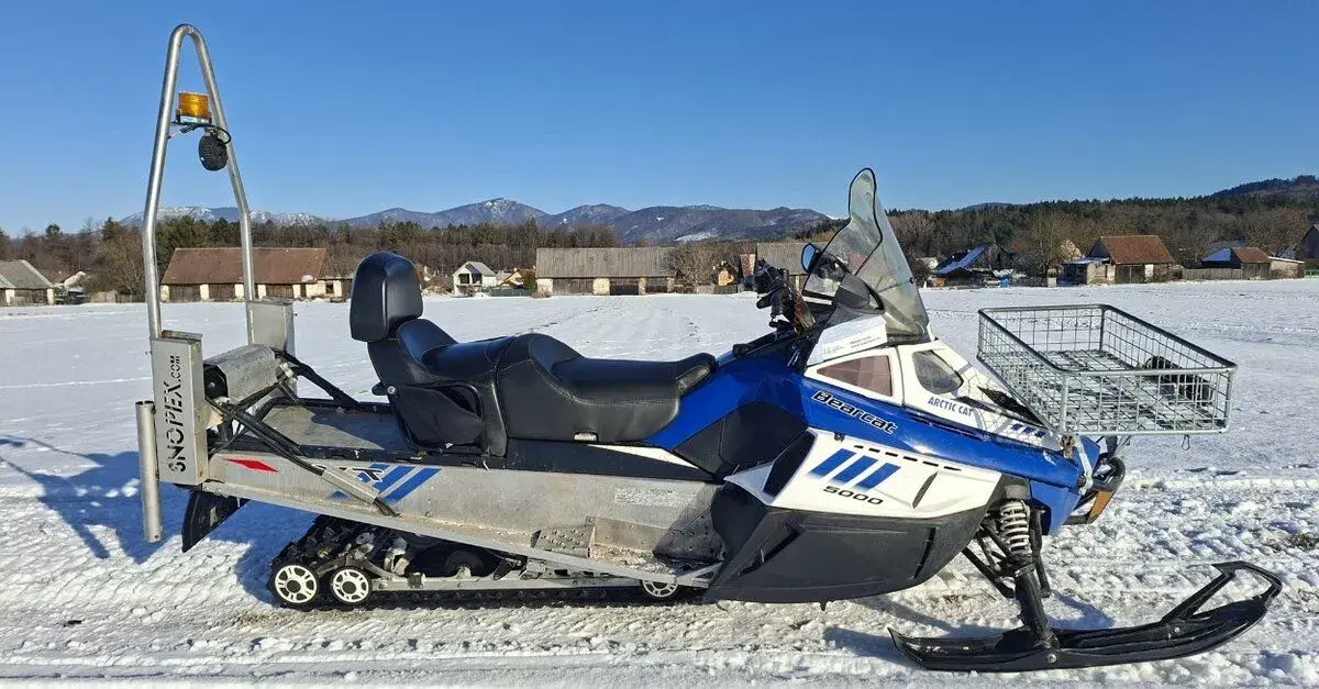 Snežný skúter Arctic cat Bearcat 5000 XT 2015