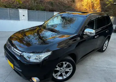 Mitsubishi Outlander – 2013, 195 000 km