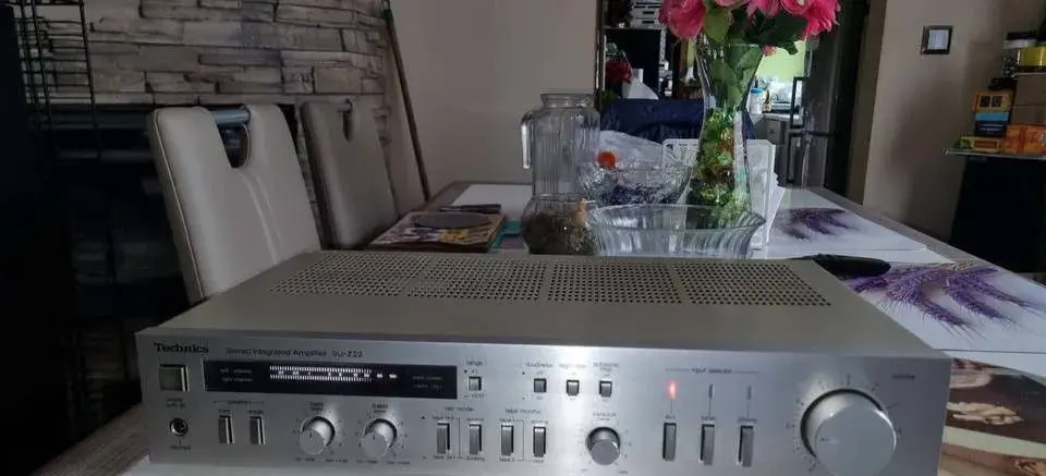 Technics SU-Z22
