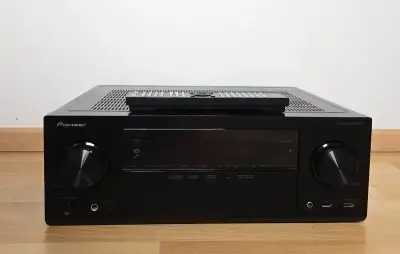 Pioneer VSX-923 / AirPlay / internetove radia / USB
