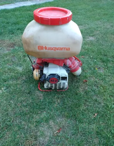 Husqvarna postrekovač
