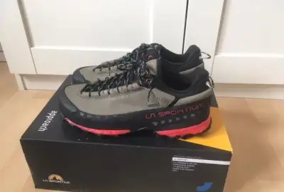 Dámske turistické topánky LaSportiva TX5 Gtx 39
