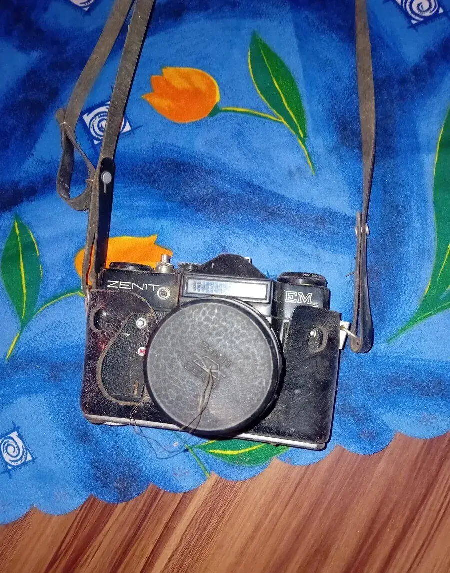 Retro fotoaparát Zenit EM