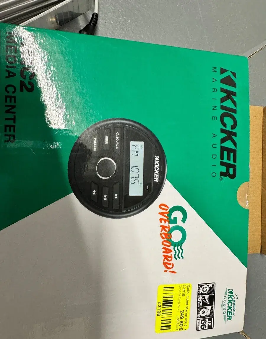 KICKER KMC2 – lodné rádio s Bluetooth