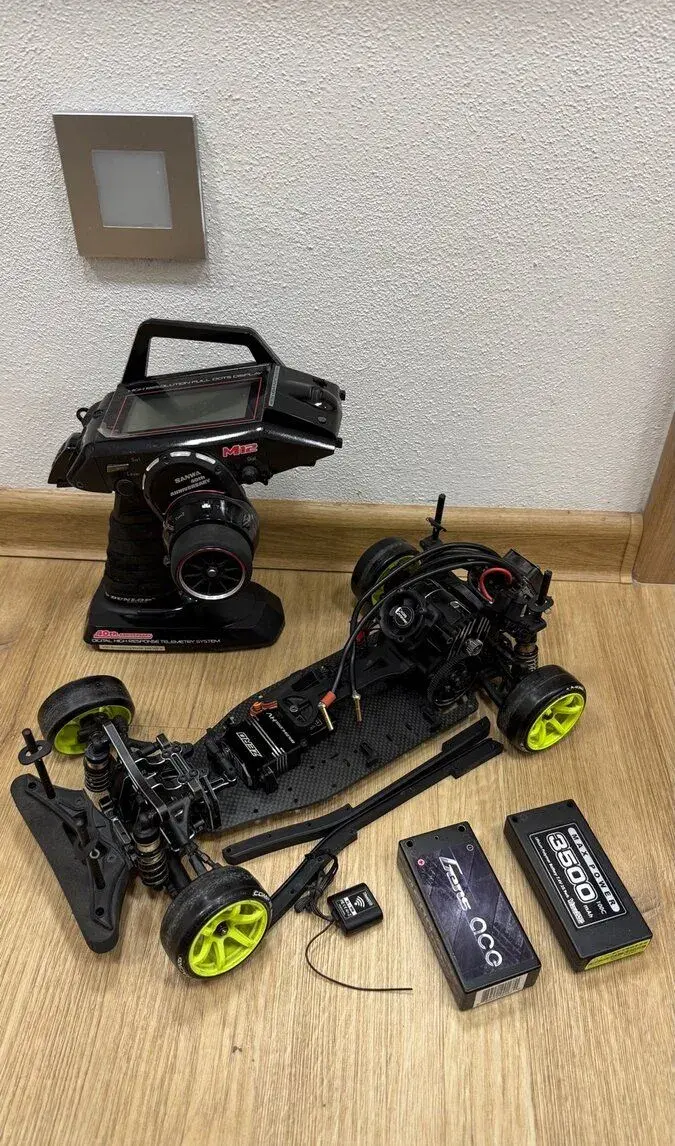 Yokomo YD2S + Sanwa M12 (RTR RC drift set)
