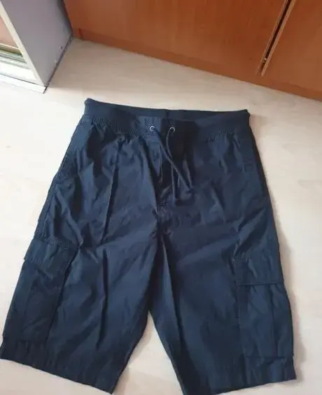 Nenosené kraťasy s visačkou H&M veľ. 170