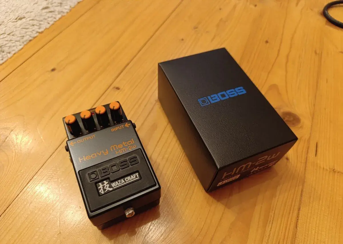 BOSS HM-2w distortion pedál