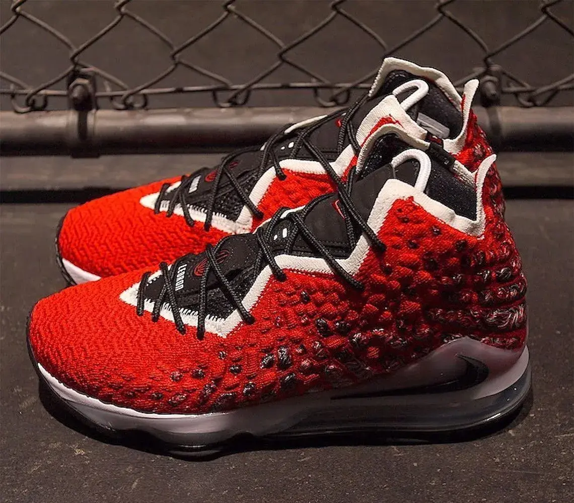 Tenisky NIKE LEBRON 17 UPTEMPO