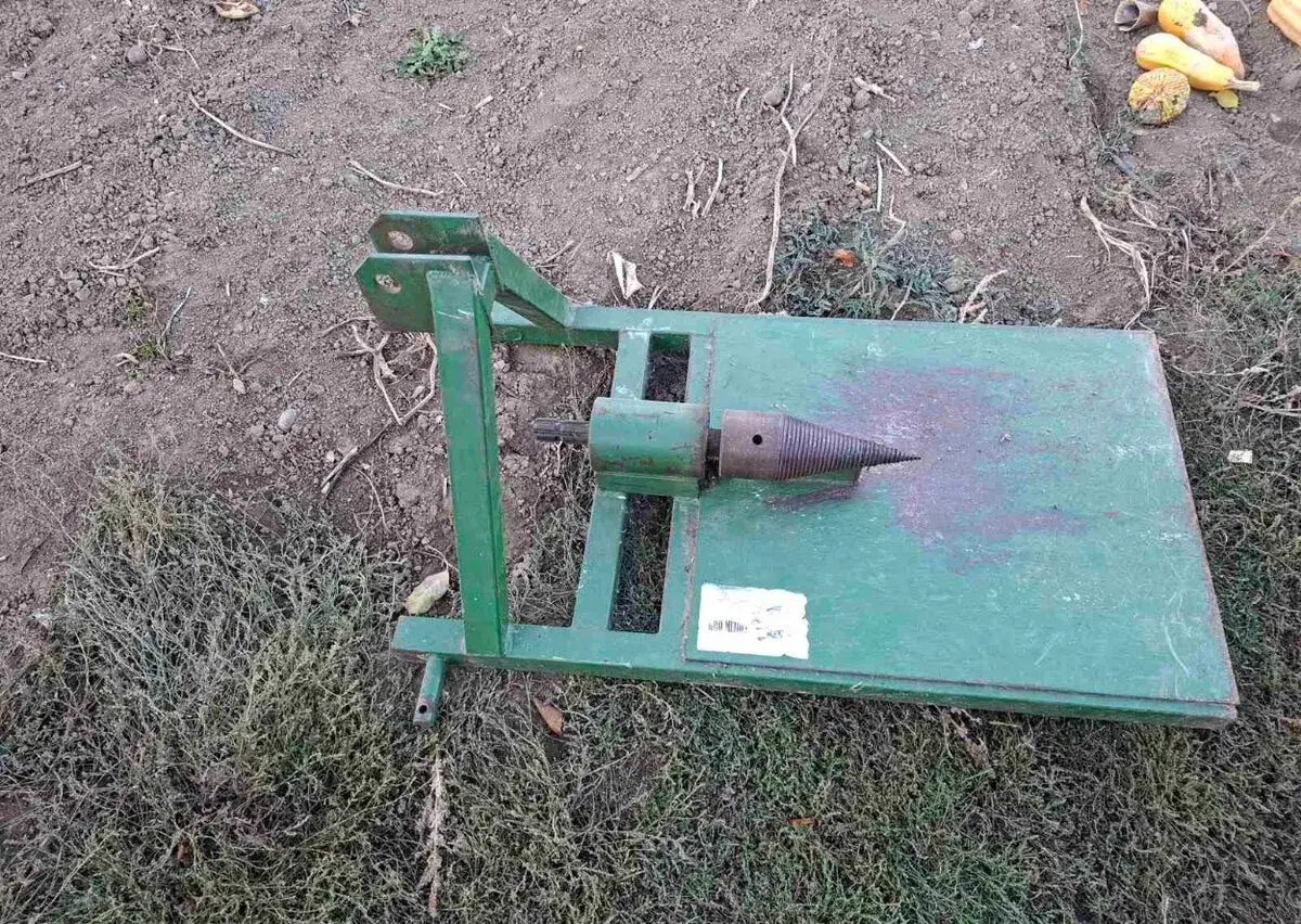 Štiepačka za traktor