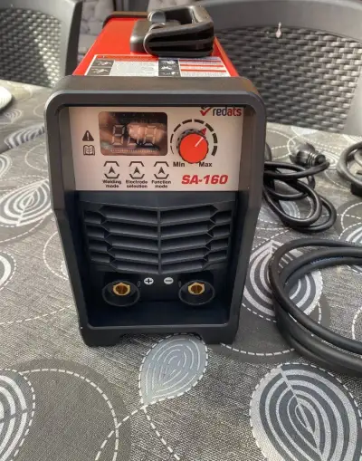 Novú zváračku REDATS SA-160 (MMA / Lift TIG)