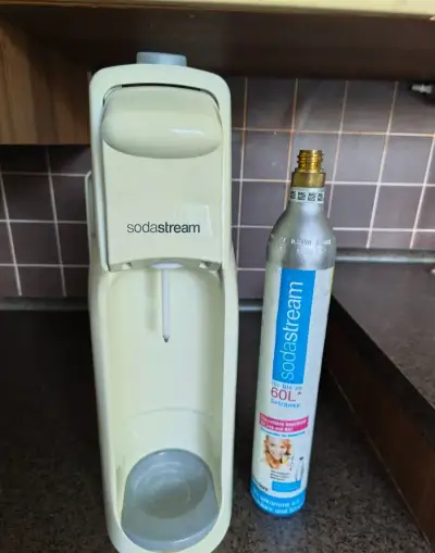 SodaStream Jet Pastel biely