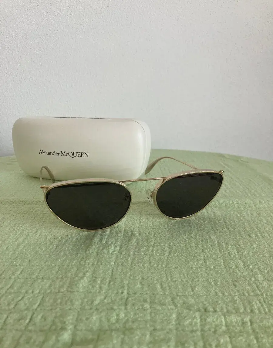 Nové slnečné okuliare Alexander McQUEEN
