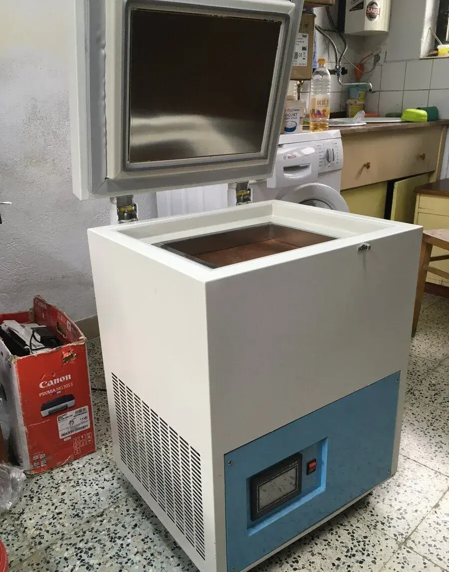 Mraznicka na odlepovanie EDGE LCD displejov