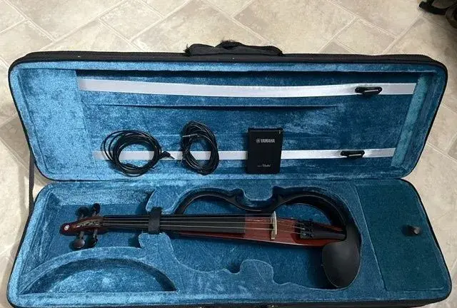 Yamaha YSV-104RD Silent Violin